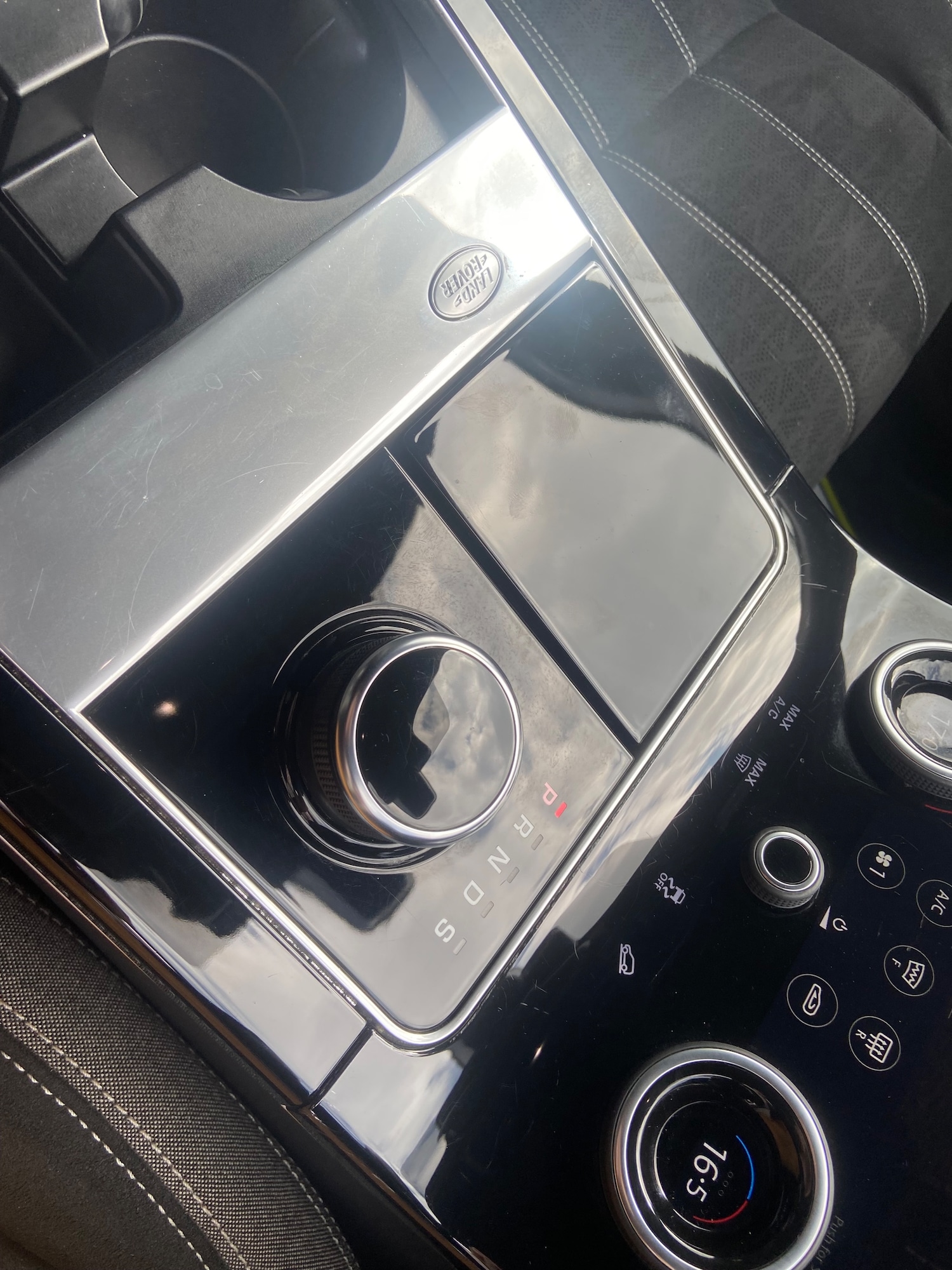 Used Land Rover Range Rover Velar 2019 for sale - 76402581: Photo 22