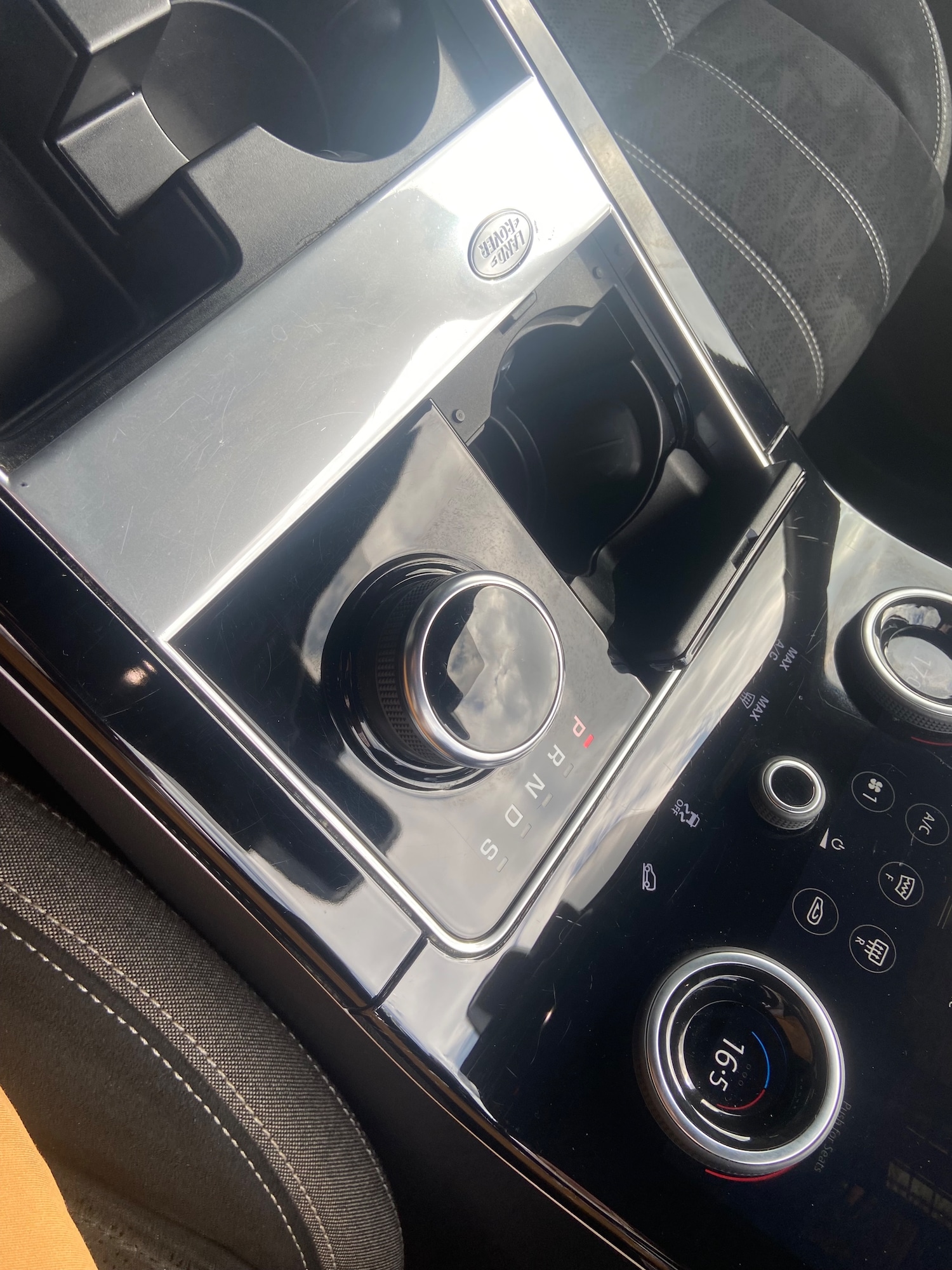 Used Land Rover Range Rover Velar 2019 for sale - 76402581: Photo 23