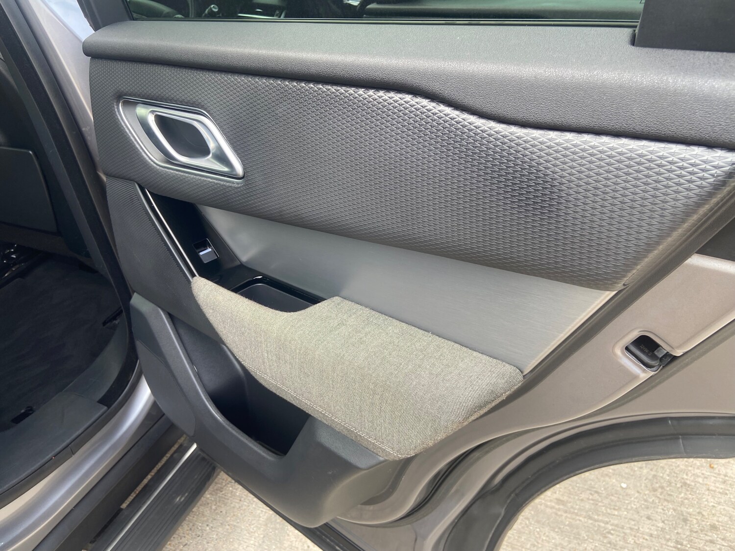 Used Land Rover Range Rover Velar 2019 for sale - 76402581: Photo 31