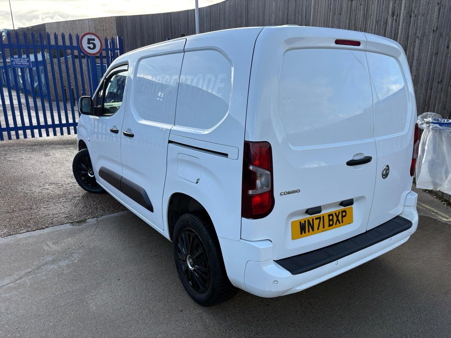 Used Vauxhall Combo 2021 for sale - 76402634: Photo 4