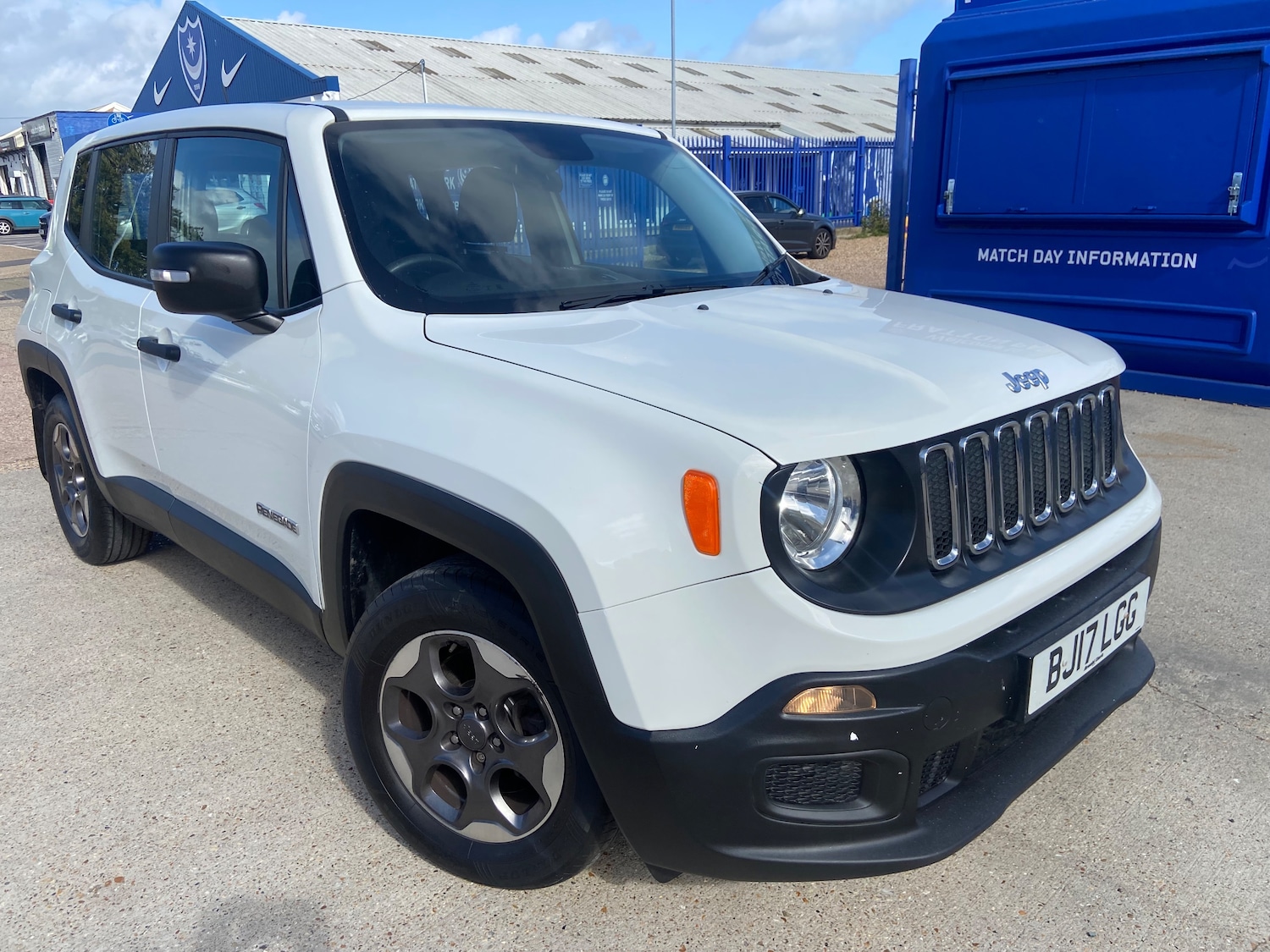 Used Jeep Renegade 2017 for sale - 76402635: Photo 1