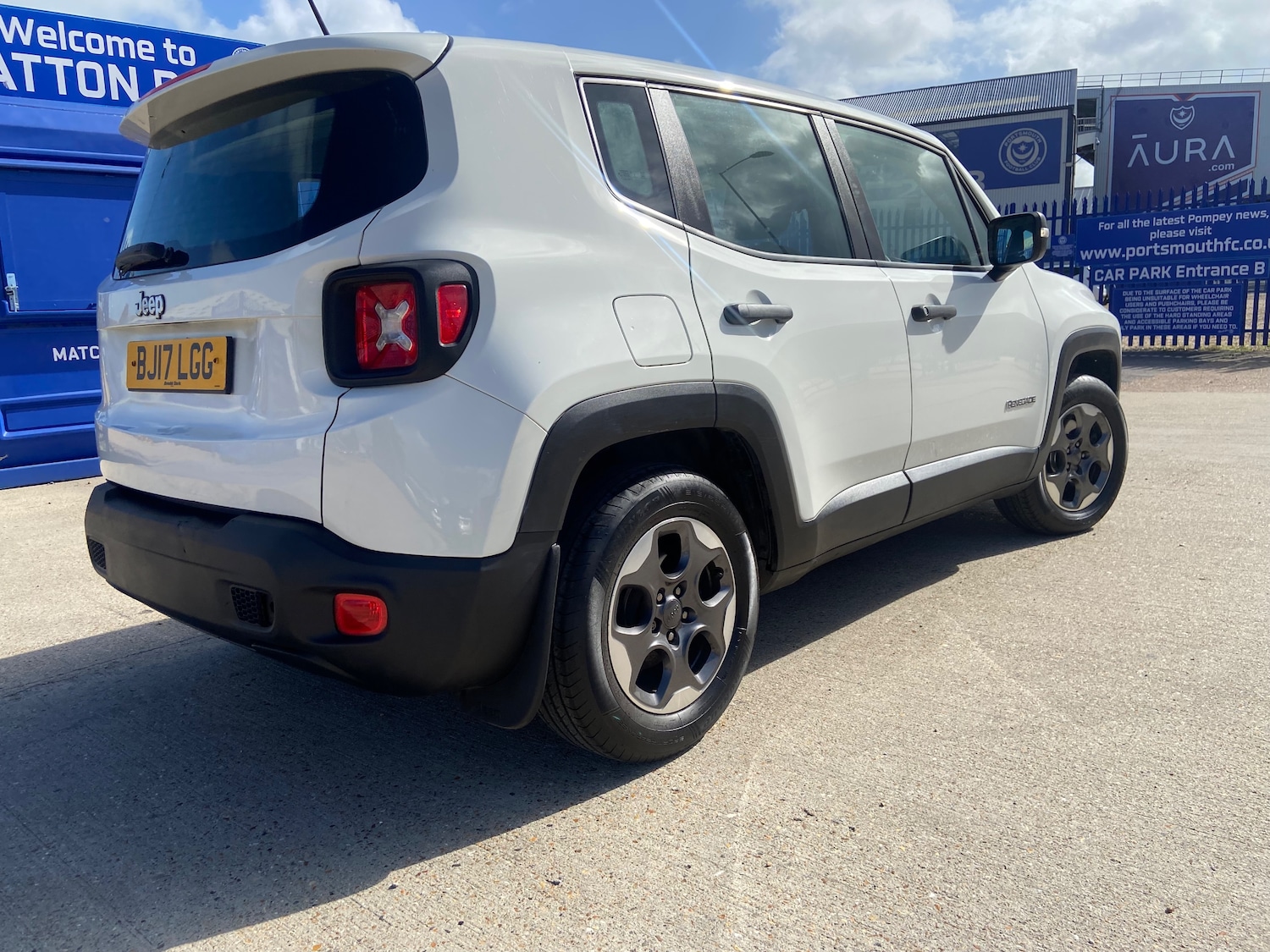 Used Jeep Renegade 2017 for sale - 76402635: Photo 2