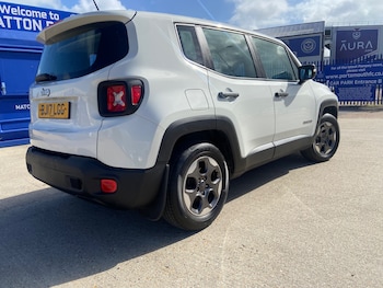 Used Jeep Renegade 2017 for sale - 76402635: Photo