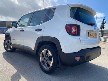 Used Jeep Renegade 2017 for sale - 76402635: Photo