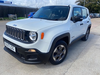 Used Jeep Renegade 2017 for sale - 76402635: Photo