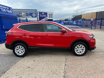 Used Nissan Qashqai 2018 for sale - 76402613: Photo