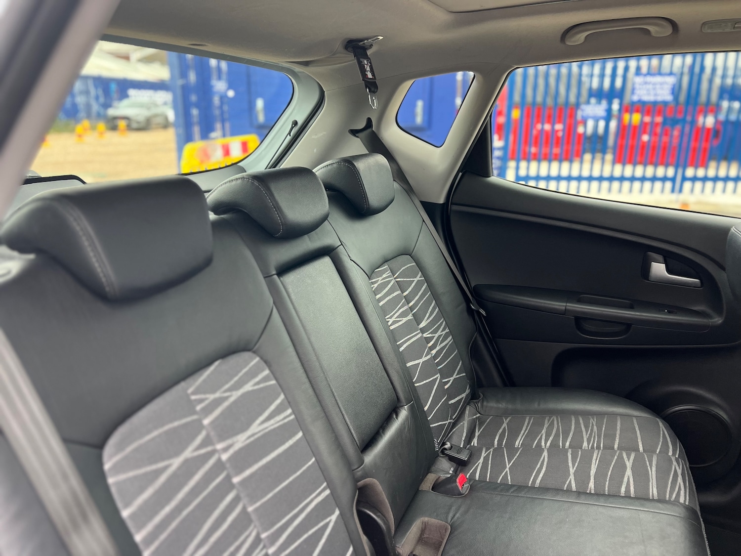 Used Kia Venga for sale - 76616882: Photo 13