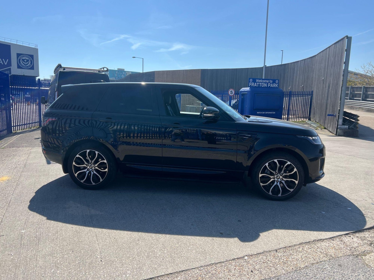 Used Land Rover Range Rover Sport 2021 for sale - 76402557: Photo 3