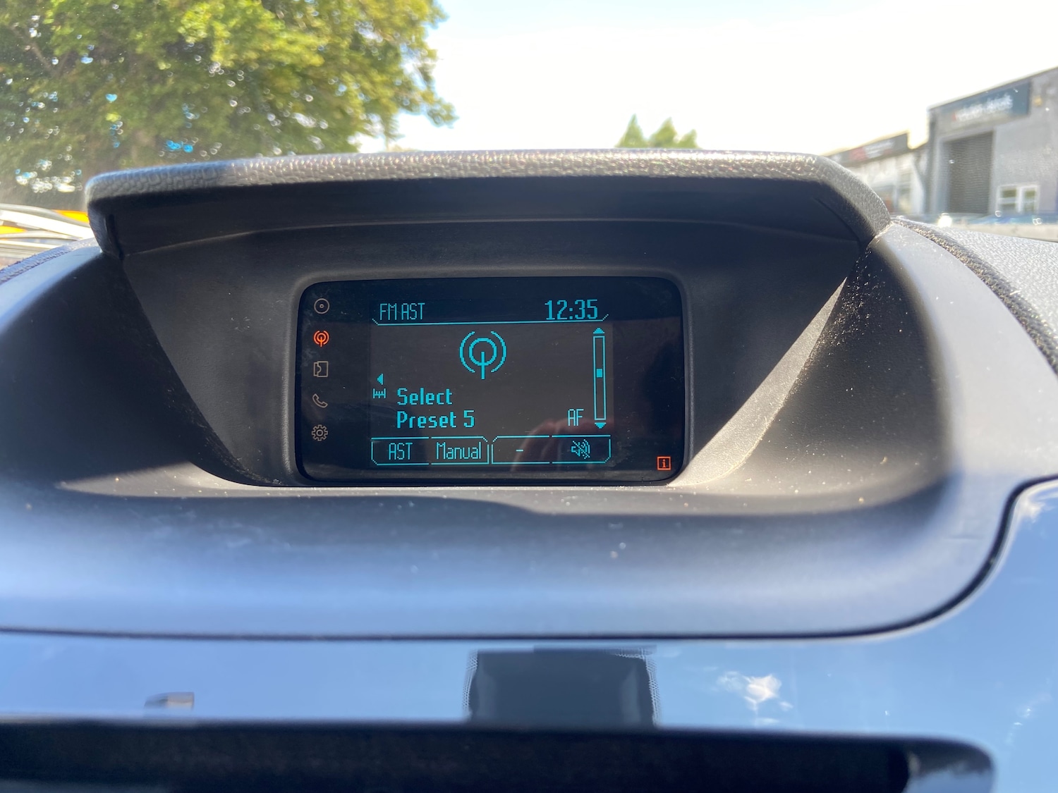 Used Ford Ecosport 2015 for sale - 76402552: Photo 12