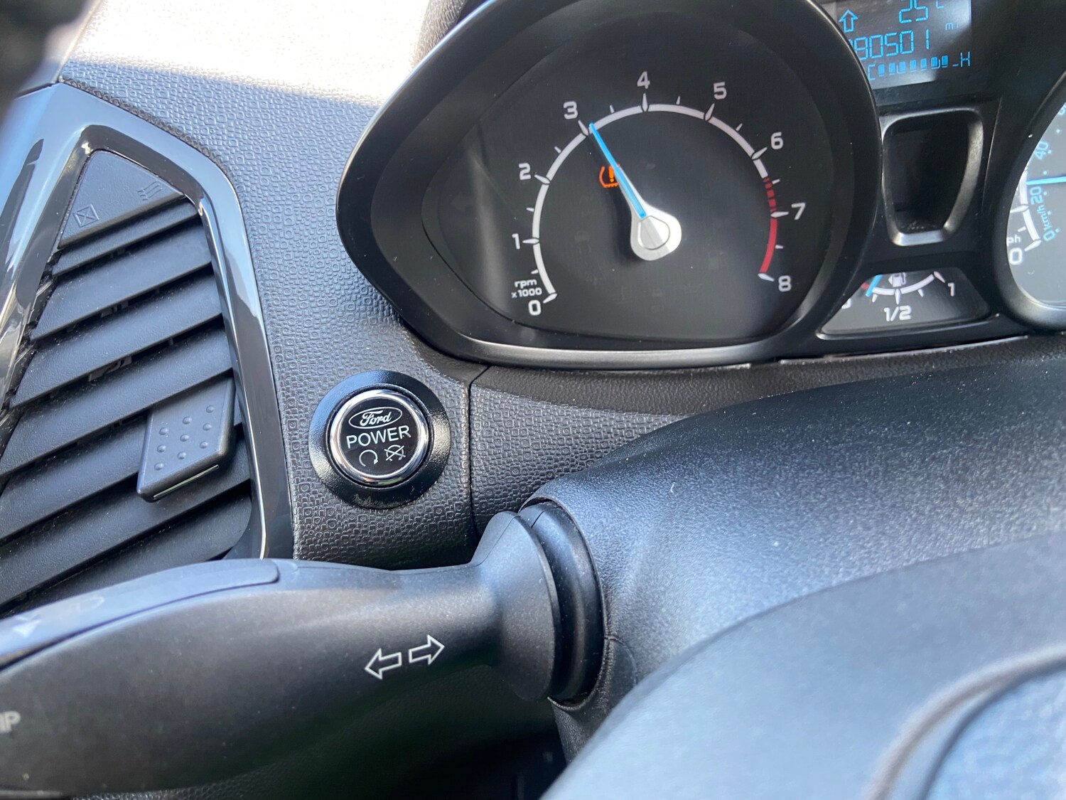 Used Ford Ecosport 2015 for sale - 76402552: Photo 17