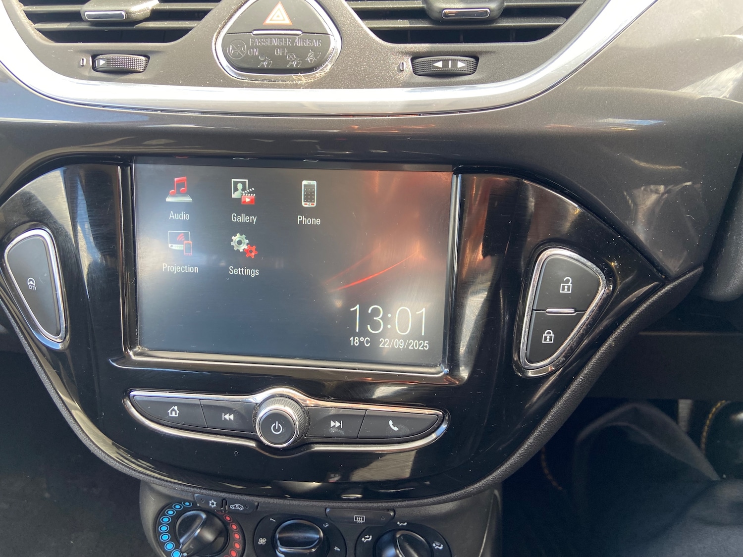 Used Vauxhall Corsa 2018 for sale - 76402592: Photo 13