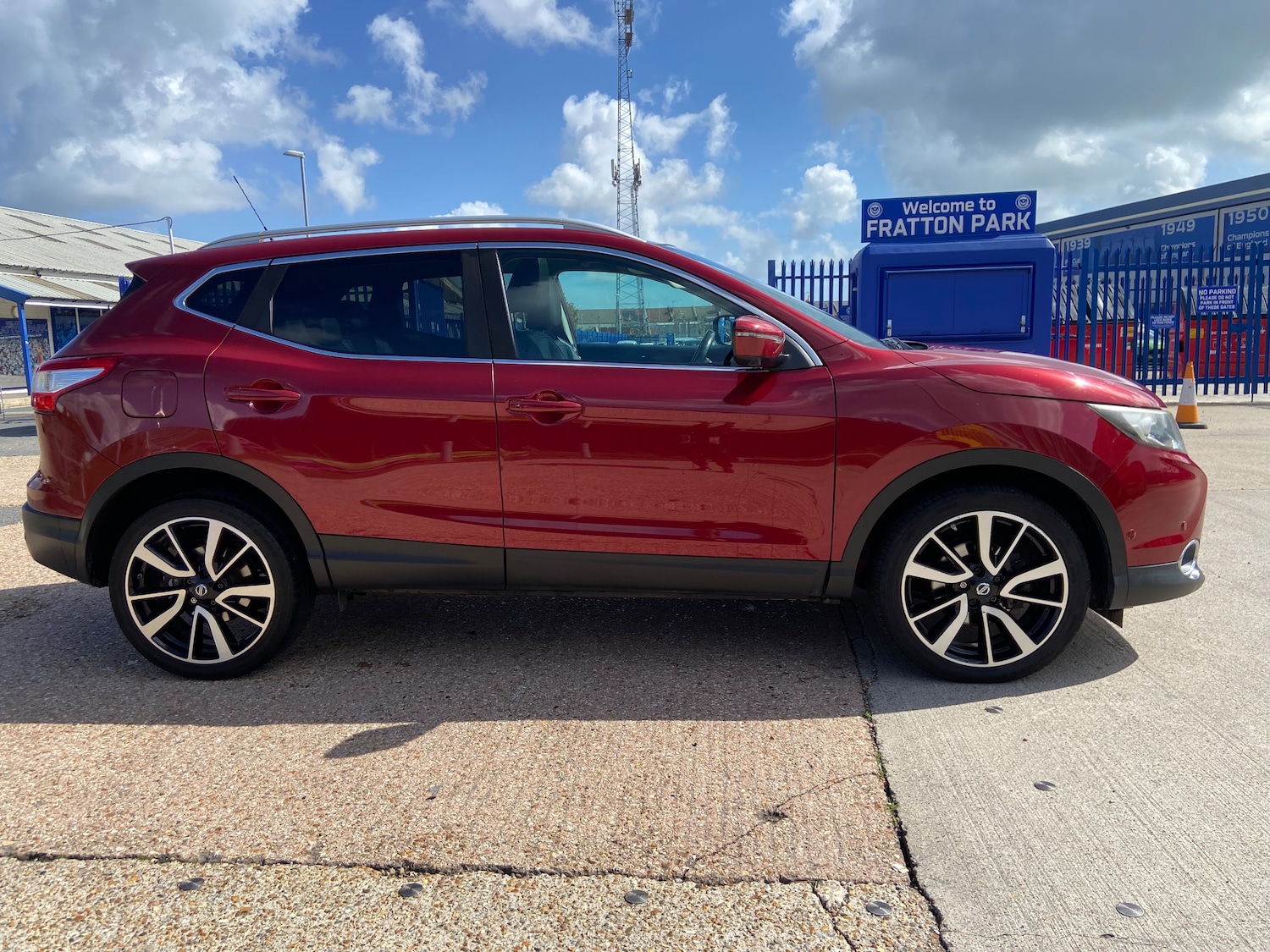 Used Nissan Qashqai 2014 for sale - 76402616: Photo 11