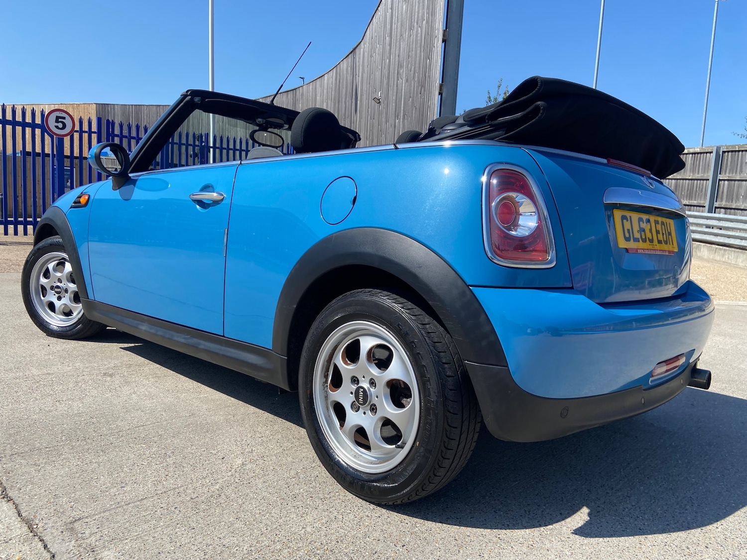 Used MINI Convertible 2014 for sale - 76402561: Photo 14