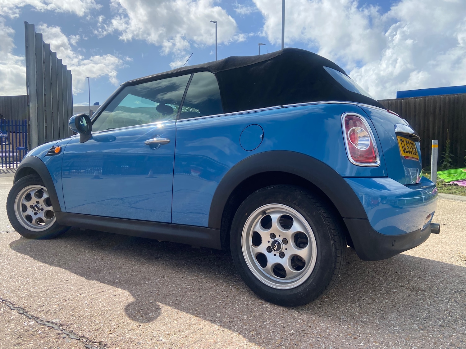 Used MINI Convertible 2014 for sale - 76402561: Photo 23