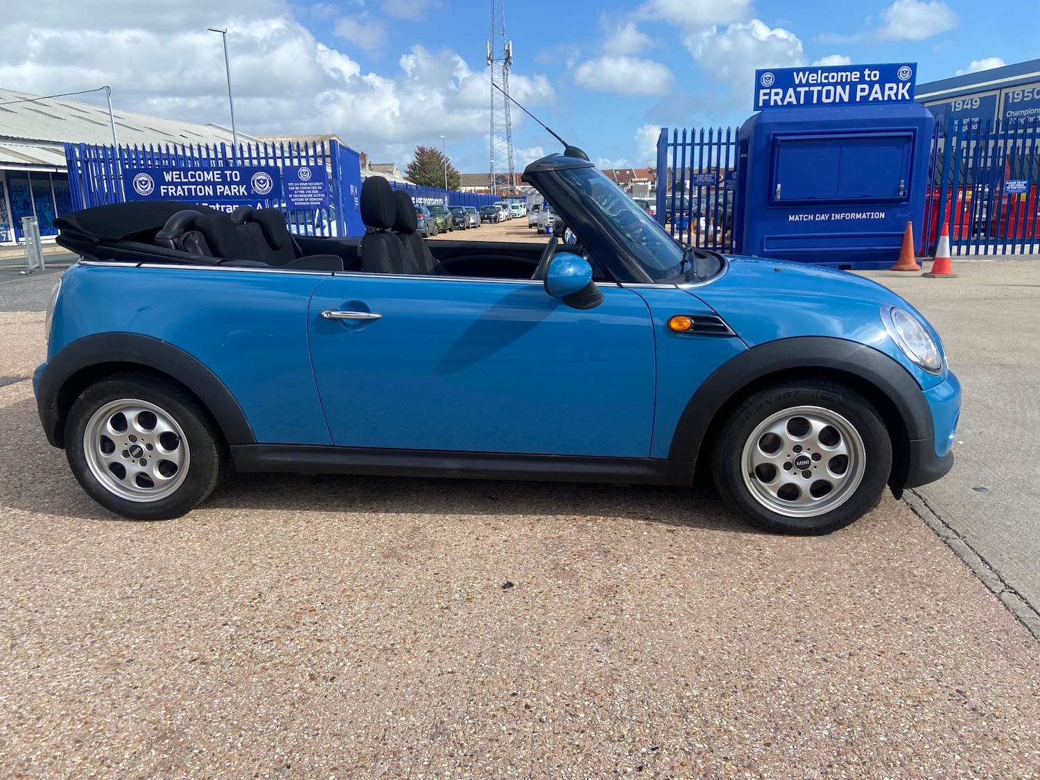 Used MINI Convertible 2014 for sale - 76402561: Photo 31