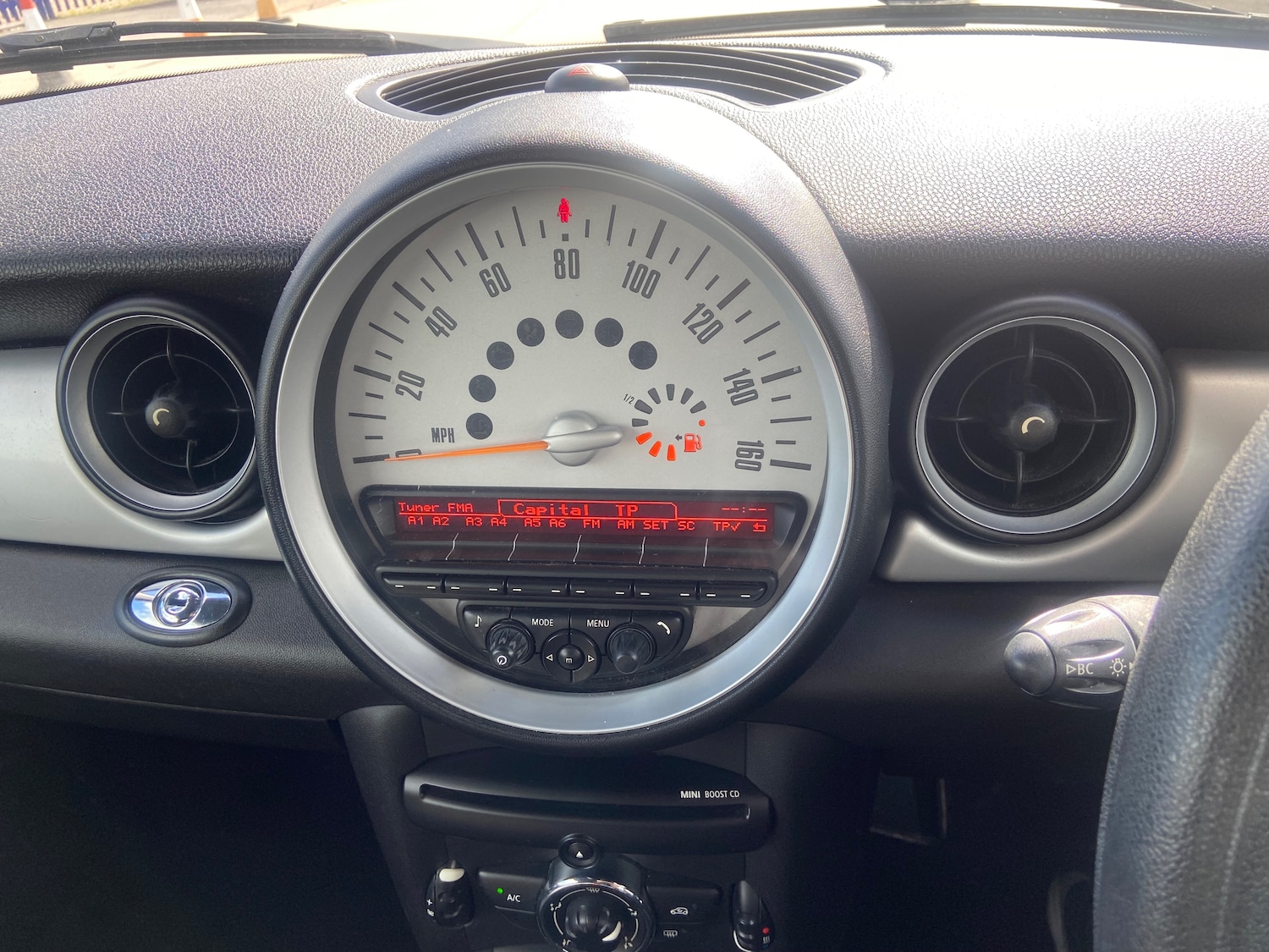 Used MINI Convertible 2014 for sale - 76402561: Photo 34