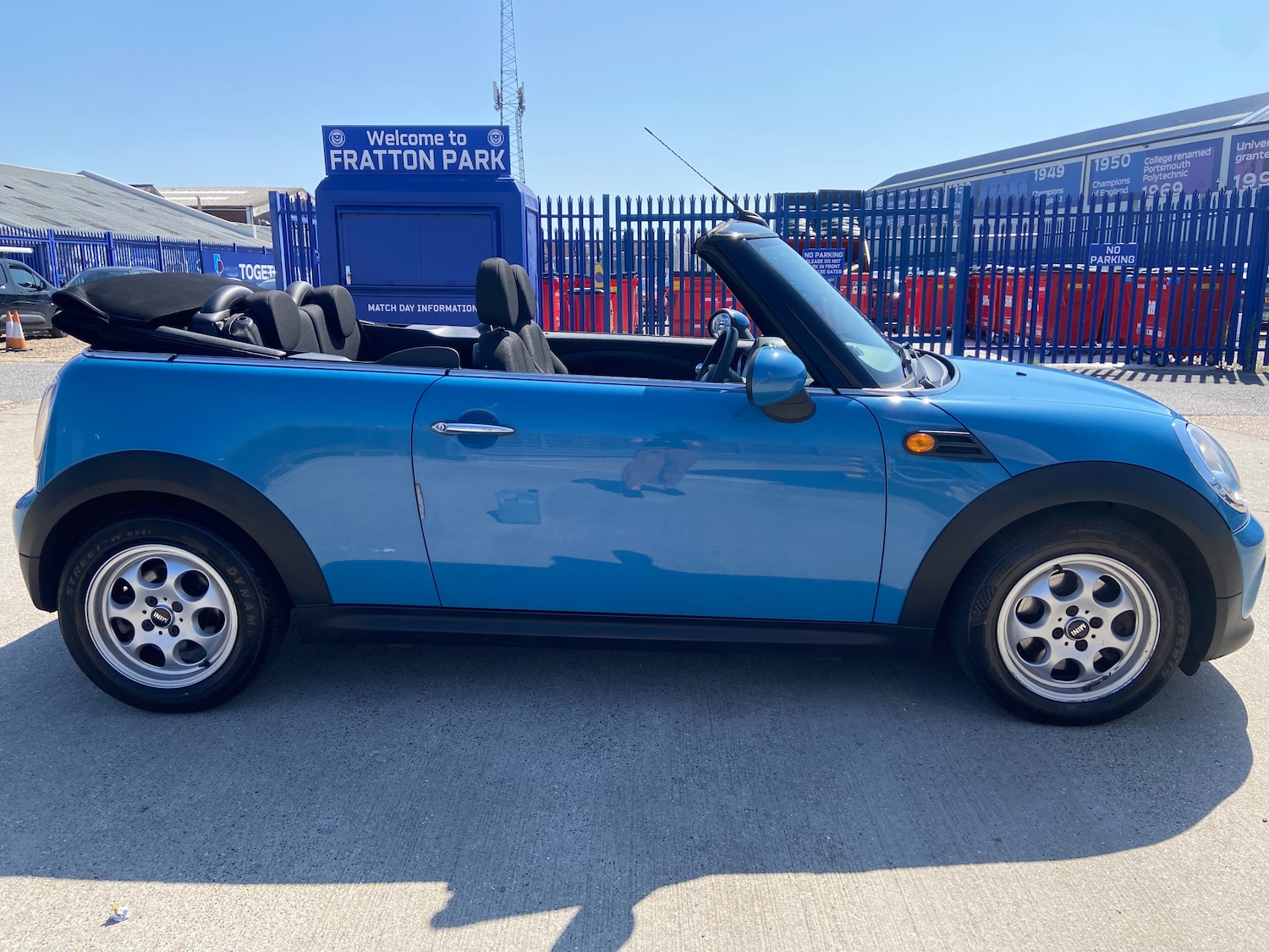 Used MINI Convertible 2014 for sale - 76402561: Photo 8