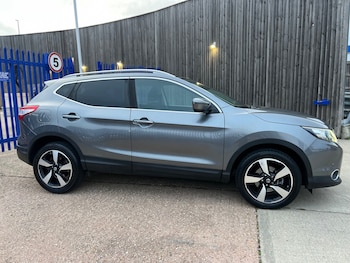 Used Nissan Qashqai 2015 for sale - 76416524: Photo