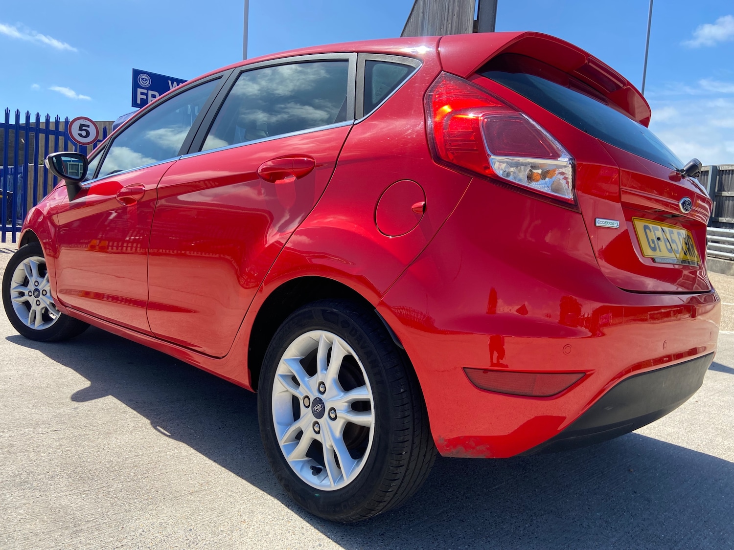 Used Ford Fiesta 2015 for sale - 76402566: Photo 3