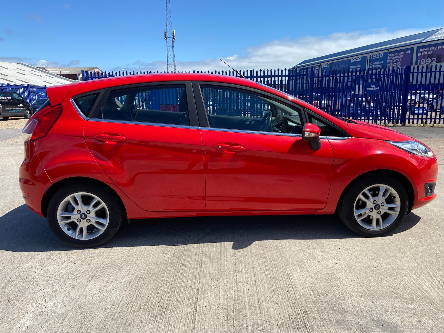 Used Ford Fiesta 2015 for sale - 76402566: Photo 6