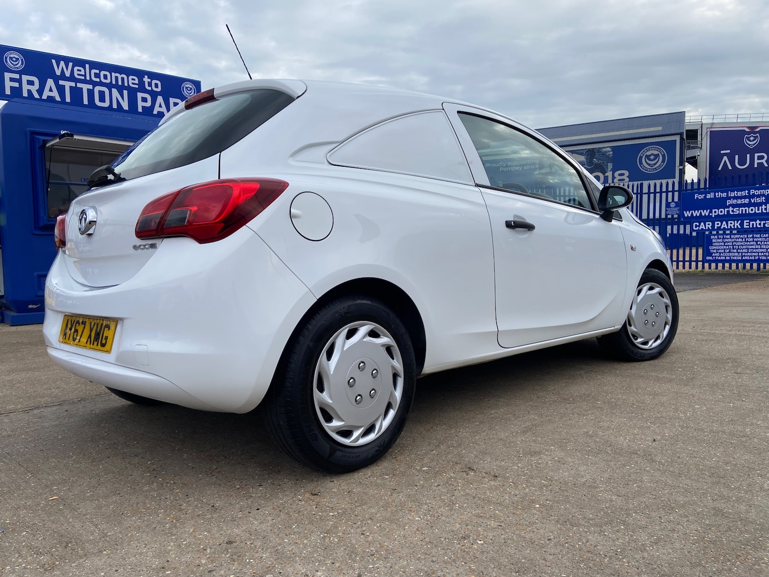Used Vauxhall Corsa Van 2017 for sale - 76480761: Photo 3