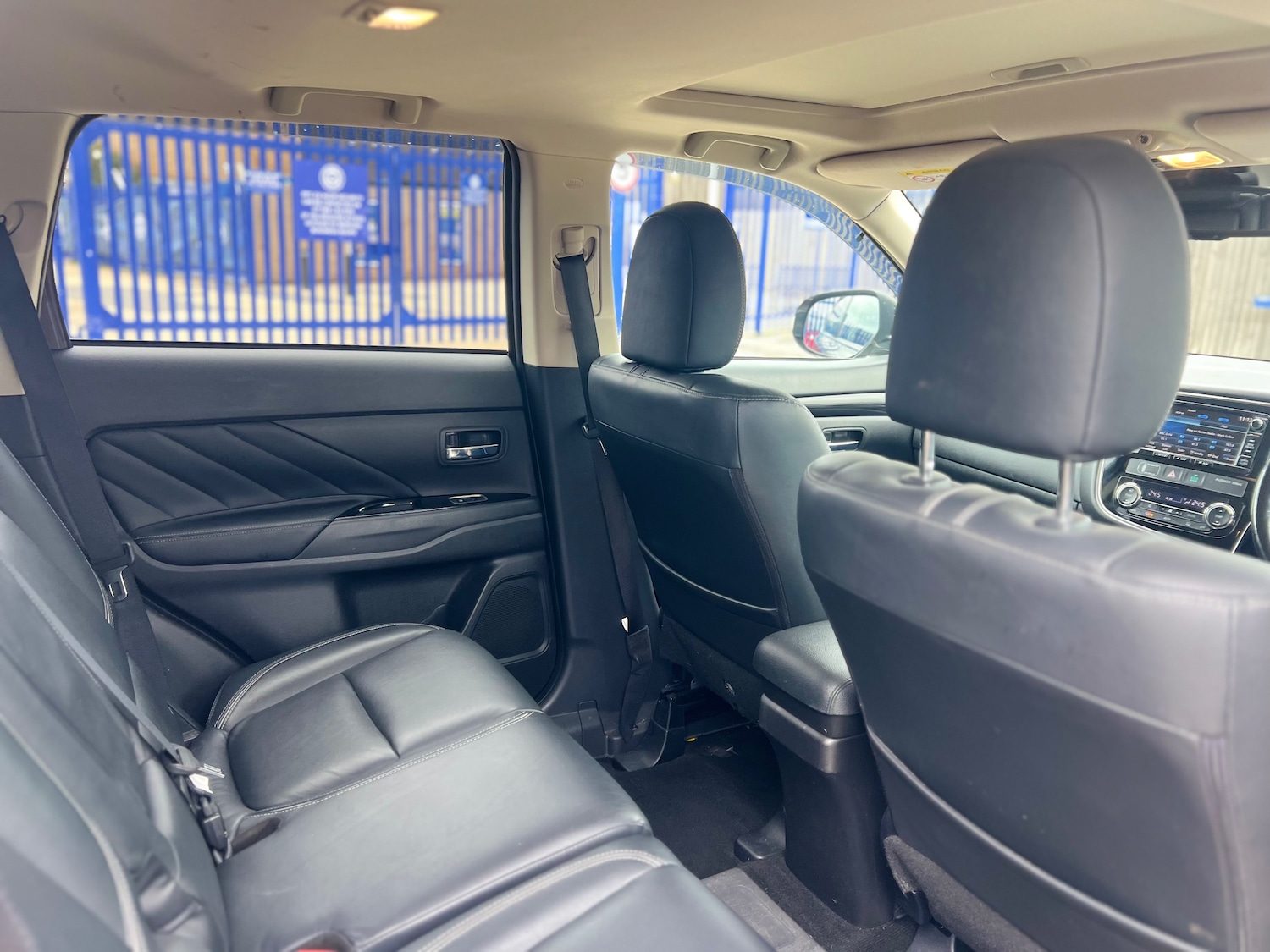 Used Mitsubishi Outlander 2018 for sale - 76402633: Photo 18