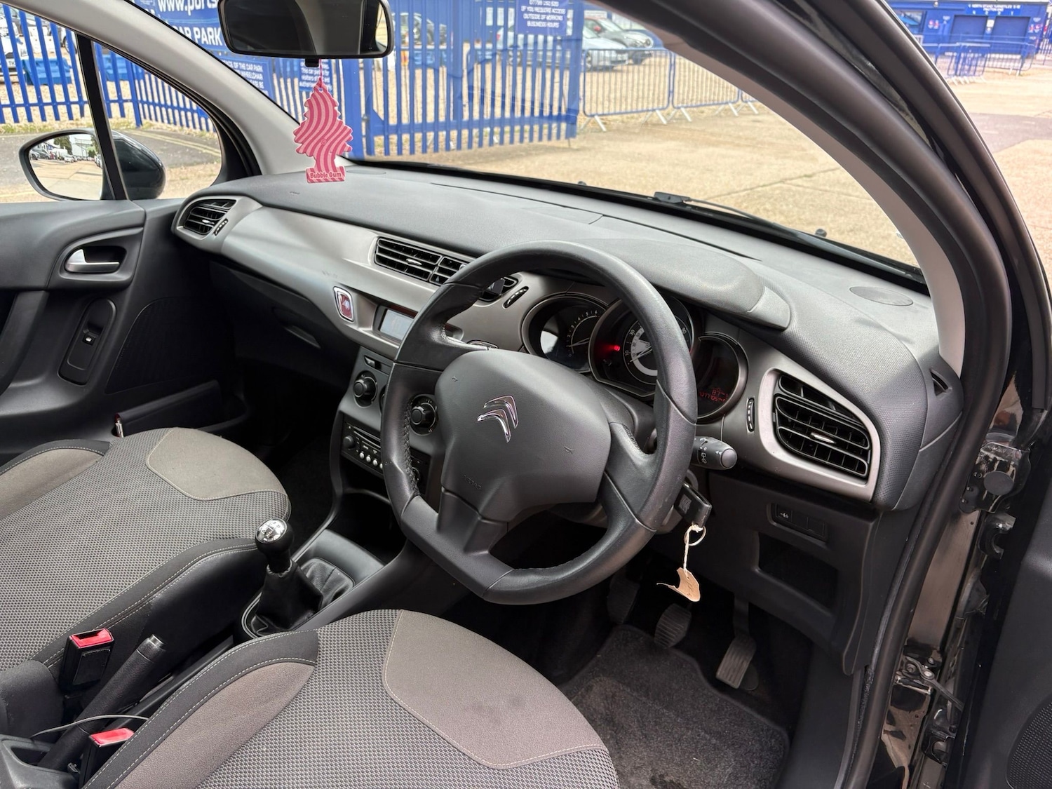 Used Citroen C3 2013 for sale - 76847930: Photo 4