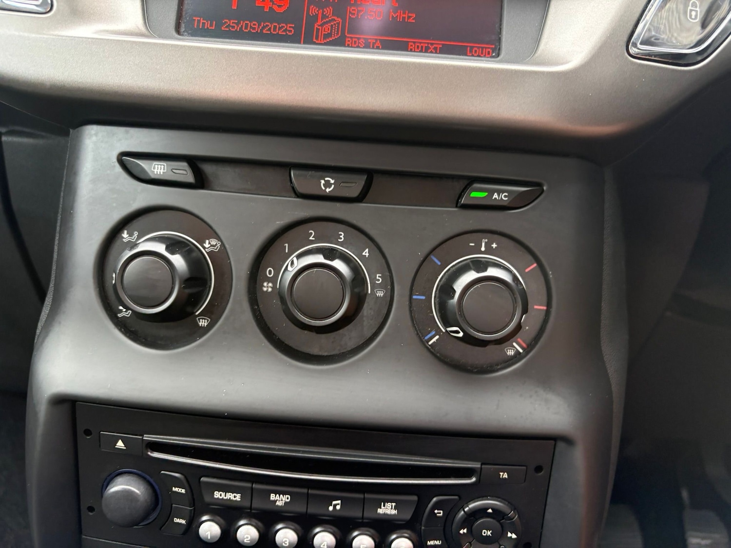 Used Citroen C3 2013 for sale - 76847930: Photo 9