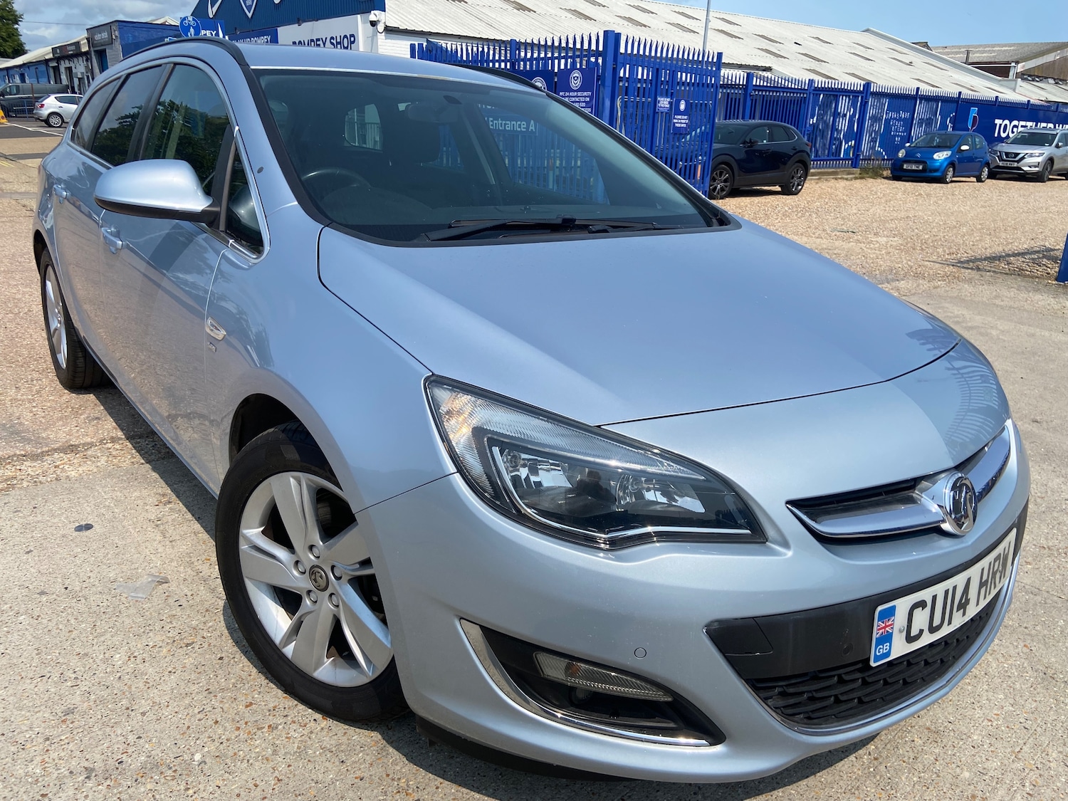 Used Vauxhall Astra 2014 for sale - 76402547: Photo 1