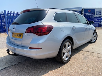 Used Vauxhall Astra 2014 for sale - 76402547: Photo