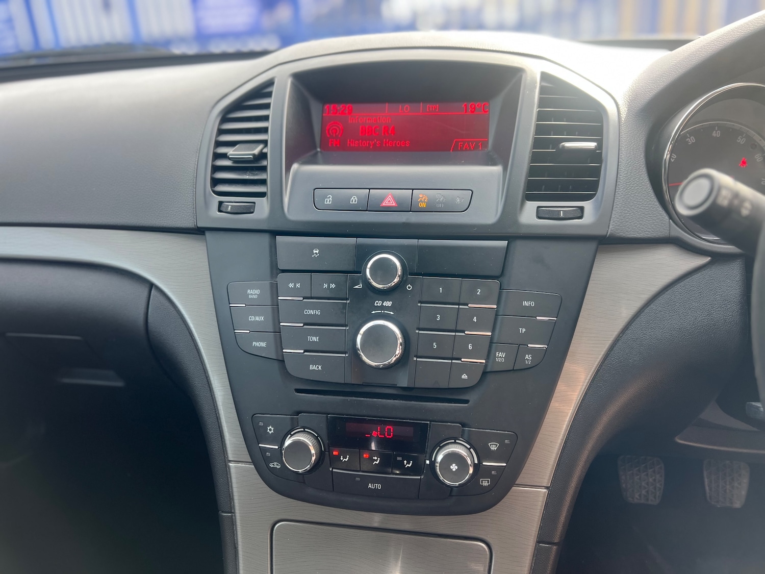 Used Vauxhall Insignia 2011 for sale - 76402643: Photo 11