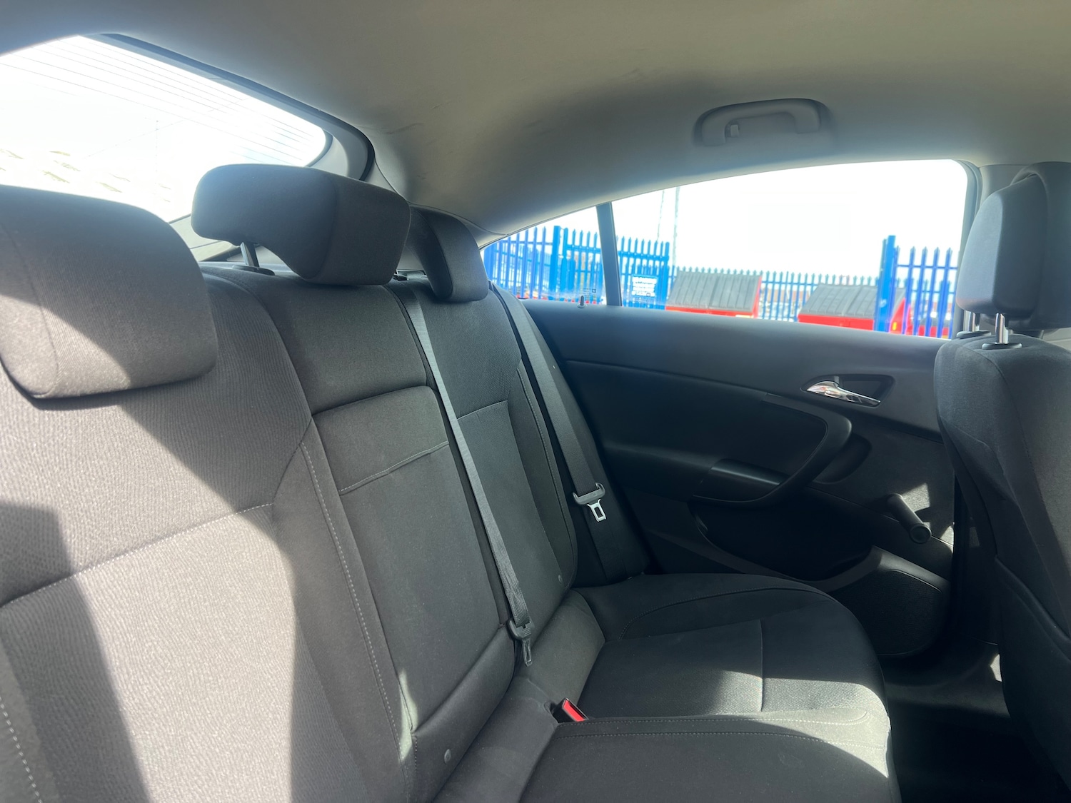 Used Vauxhall Insignia 2011 for sale - 76402643: Photo 16