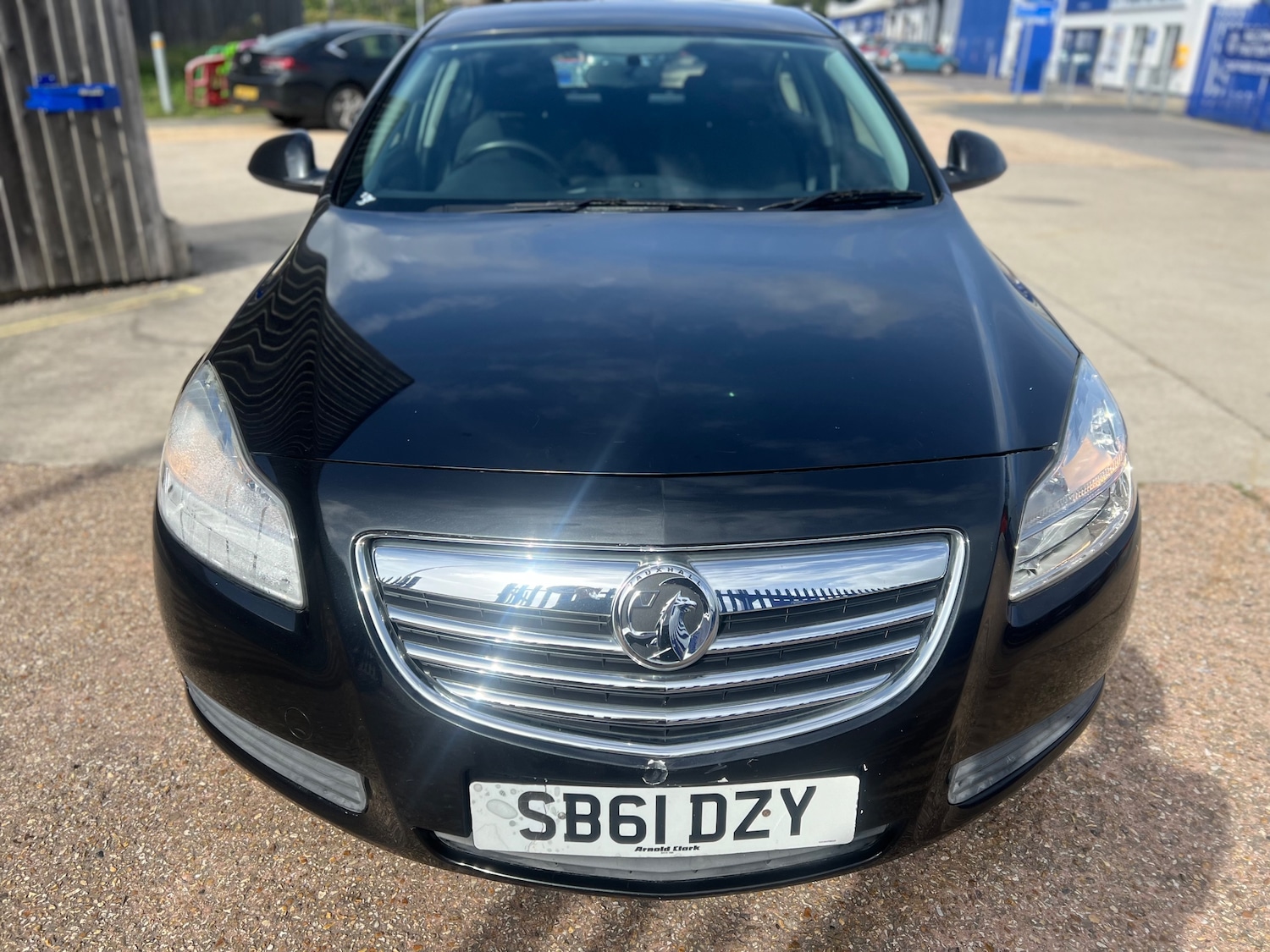 Used Vauxhall Insignia 2011 for sale - 76402643: Photo 2