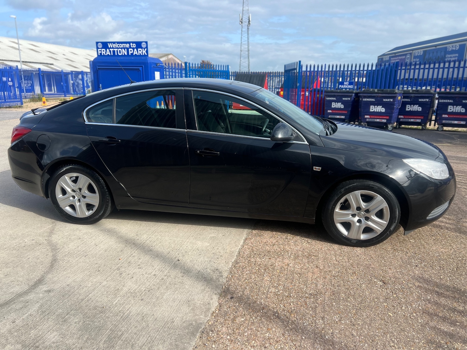 Used Vauxhall Insignia 2011 for sale - 76402643: Photo 3