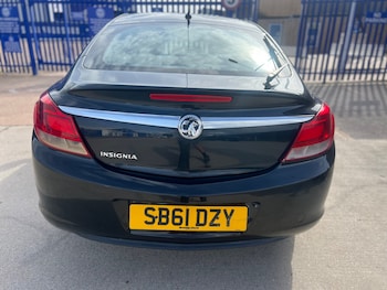 Used Vauxhall Insignia 2011 for sale - 76402643: Photo