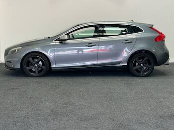 Used Volvo V40 2016 for sale - 79883816: Photo