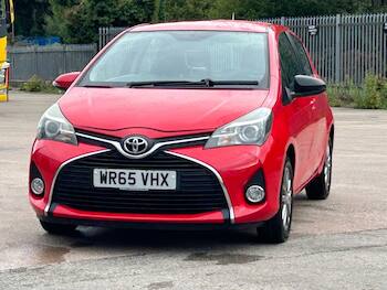 Used Toyota Yaris 2015 for sale - 79883661: Photo
