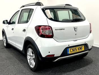 Used Dacia Sandero Stepway 2015 for sale - 79884296: Photo