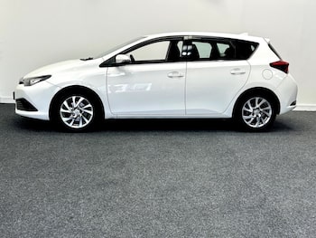 Used Toyota Auris 2017 for sale - 79883886: Photo