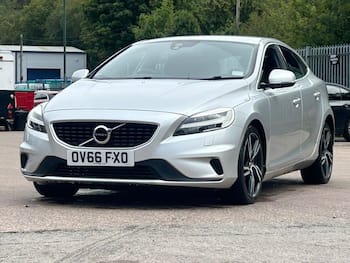 Used Volvo V40 2016 for sale - 79884523: Photo
