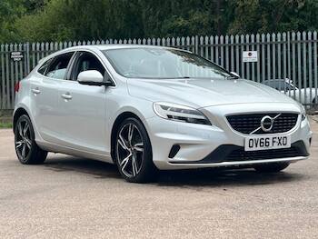 Used Volvo V40 2016 for sale - 79884523: Photo