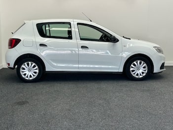 Used Dacia Sandero 2018 for sale - 79884518: Photo