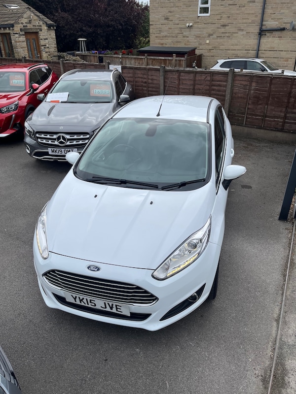 Used Ford Fiesta 2015 for sale - 75643272: Photo 1