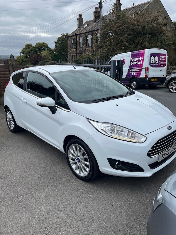 Used Ford Fiesta 2015 for sale - 75643272: Photo 4