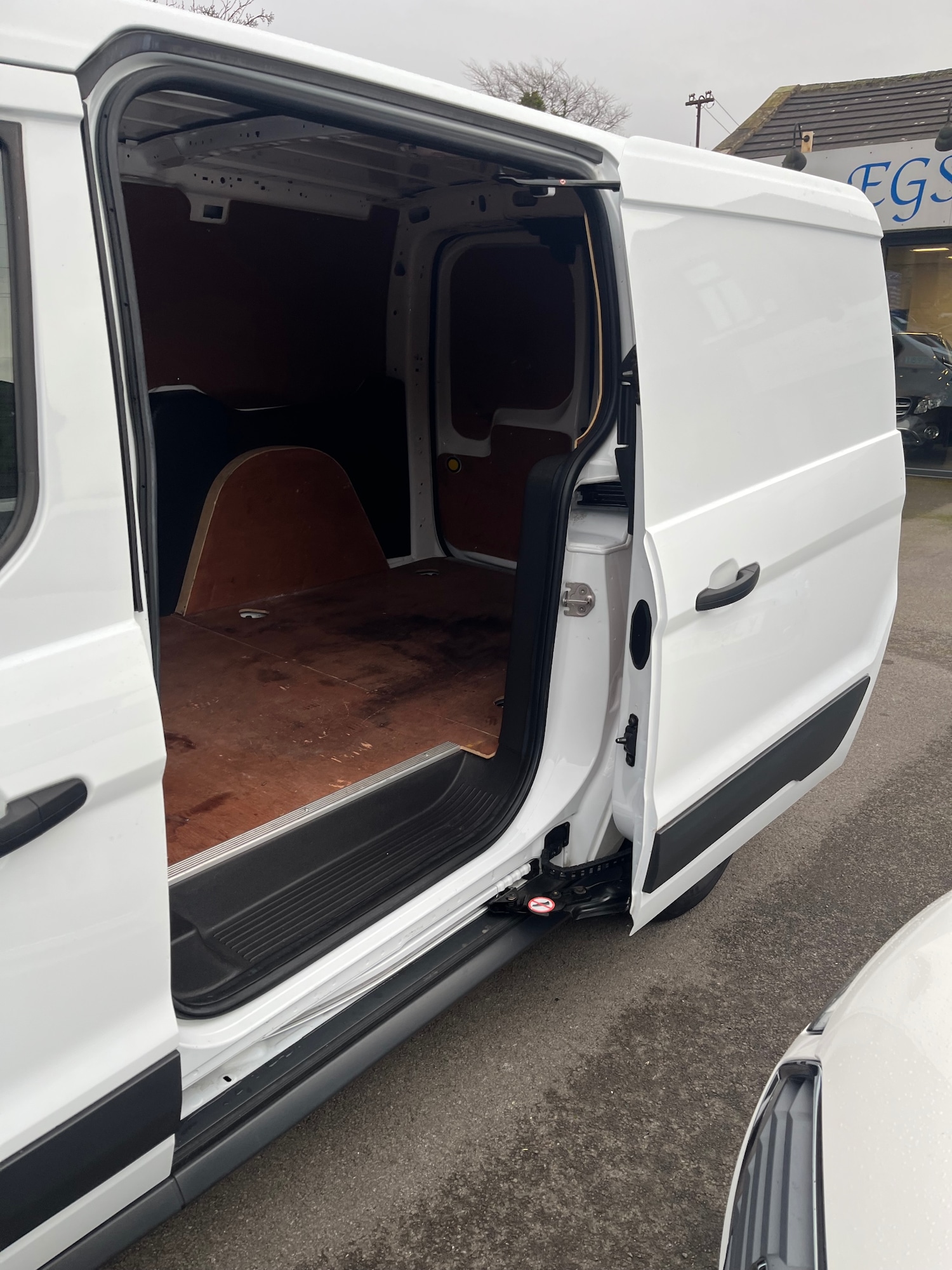 Used Ford Transit Connect 2018 for sale - 74364544: Photo 3
