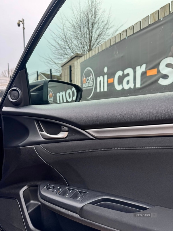 Used Honda Civic 2017 for sale - 77613486: Photo 5