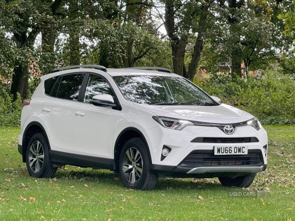 Used Toyota RAV4 2016 for sale - 76043442: Photo 2