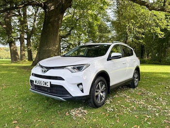 Used Toyota RAV4 2016 for sale - 76043442: Photo