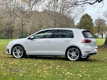 Used Volkswagen Golf 2018 for sale - 76562782: Photo