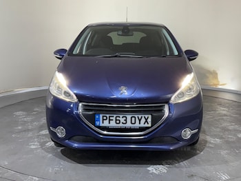 Used Peugeot 208 2014 for sale - 76976212: Photo